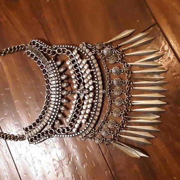 Jewelry - Womens necklace